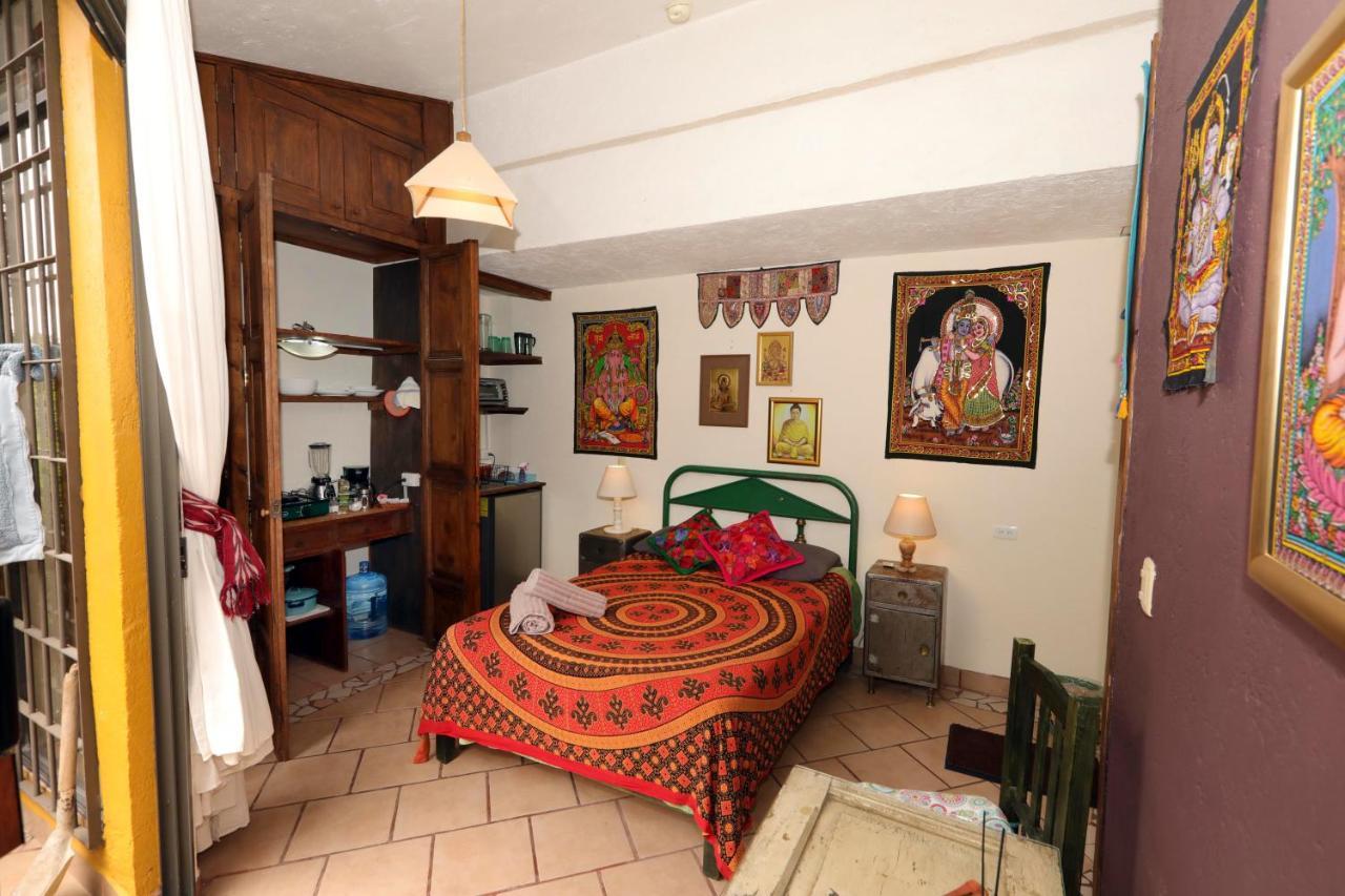 Majikal B&B - Krishna Cholula Exterior photo